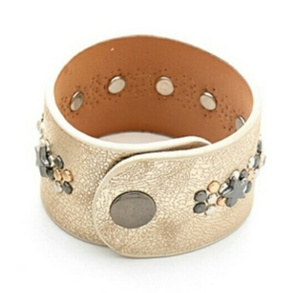 Star Cuff Bracelet Leather Champagne Artisan - Picture 5 of 6